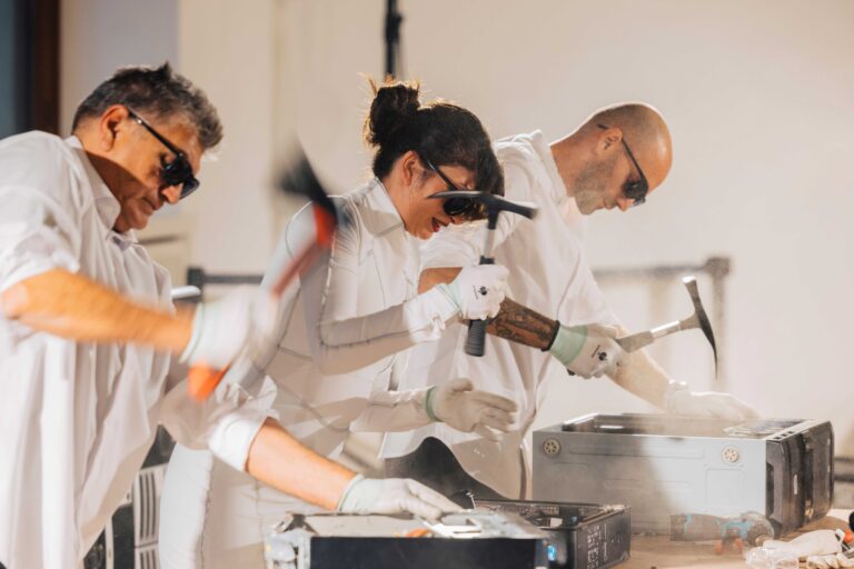 Selma Selman, Motherboards, 2023–present. Gropius Bau, Berlin, 2023. Foto: Eike Walkenhorst